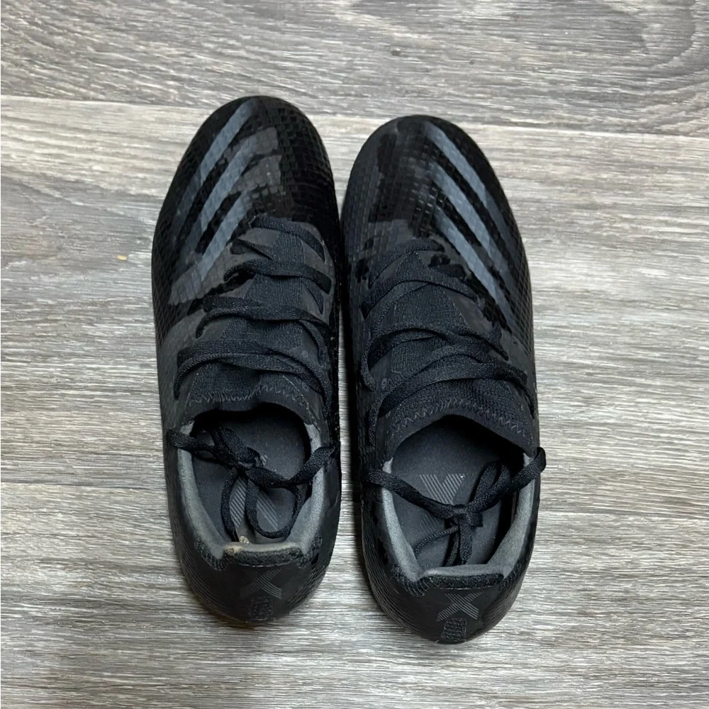 Adidas Size 6 Black Soccer Cleats